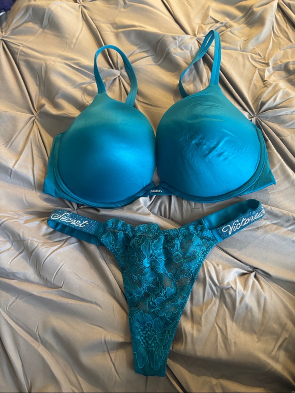 Victoria's Secret Teal Padded Bra and Lace Thong Set